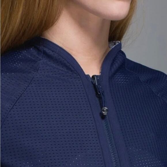 Lululemon Find Your Bliss Jacket size 6 Navy Blue - Picture 6 of 16